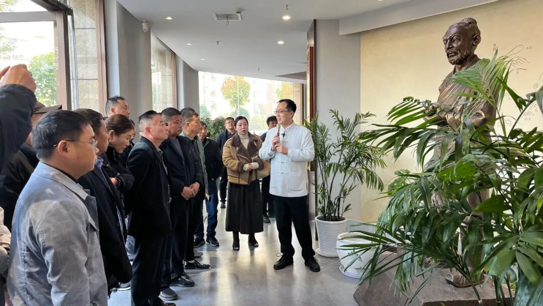 1764122735680070.jpg 640 (1).jpg