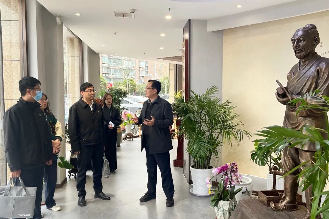 1775897297637214.jpg 640 (3).jpg